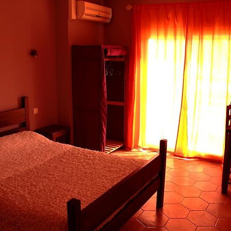 Hotel Le Couloubrier Ле-Мюи Экстерьер фото
